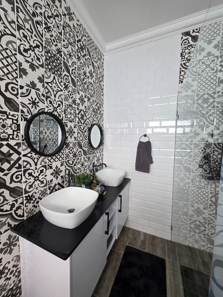 2 Bedroom Property for Sale in Outeniquasbosch Western Cape